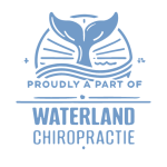 Badge met walvisstaart en de tekst Proudly a Part of Waterland Chiropractie in lichtblauw